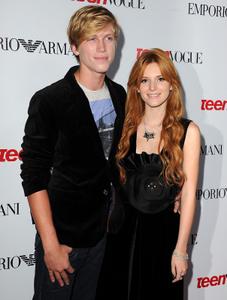 http://img237.imagevenue.com/loc186/th_986223429_BellaThorne_YoungHollyoodParty_2012_37_122_186lo.jpg