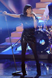 th_34603_Preppie_-_Natalie_Imbruglia_performs_on_the_X-Factor_in_Milan_-_November_4_2009_280_122_211lo.jpg