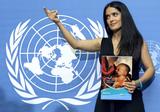 th_52498_Salma_Hayek_UNICEF_press_conference_04_122_244lo.jpg
