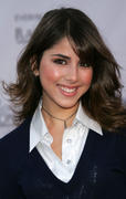 th_506880793_daniellamonet_123_36lo.jpg