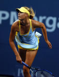 http://img237.imagevenue.com/loc244/th_49884_Maria_Sharapova_RUS_1850_123_244lo.jpg