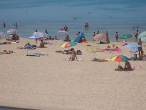 Mallorca-Beach-Teens-Voyeur-Spy-Cam-Photos-72ibeqkyty.jpg