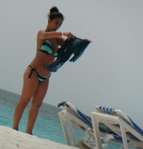 Latina woman with nice body in bikini at beach-31wb0bbf5i.jpg