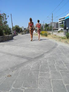 2-Young-Bikini-Greek-Teens-Teasing-Boys-In-Athens-Streets-33elf6cpfo.jpg